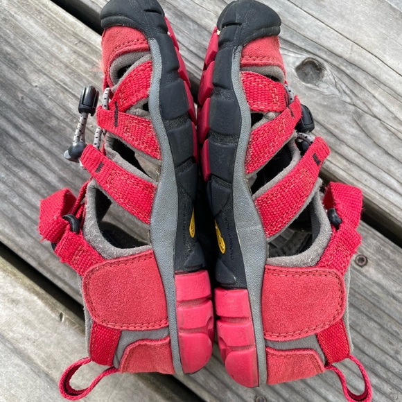 Keen water shoes - in great condition! - Picture 2 of 5